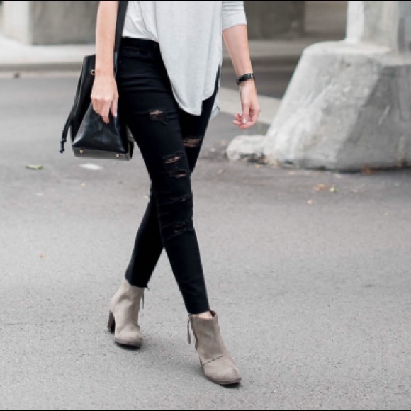 black ripped jeans old navy